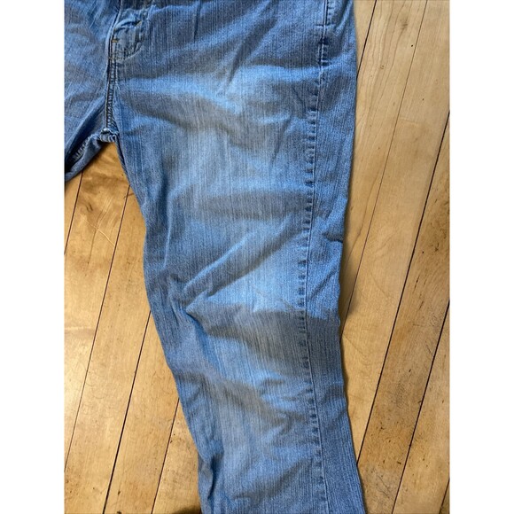 Levi’s Signature Jeans Women’s 34x30 Vintage Light Wash Bootcut Mid Rise - Picture 9 of 16